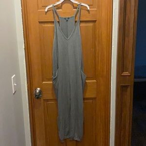 Brand: Wild Fable Color: Gray  Size: L